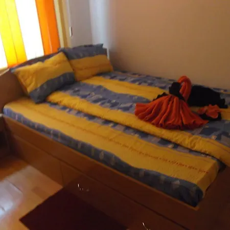 Apartament 2 Semidecomandat 