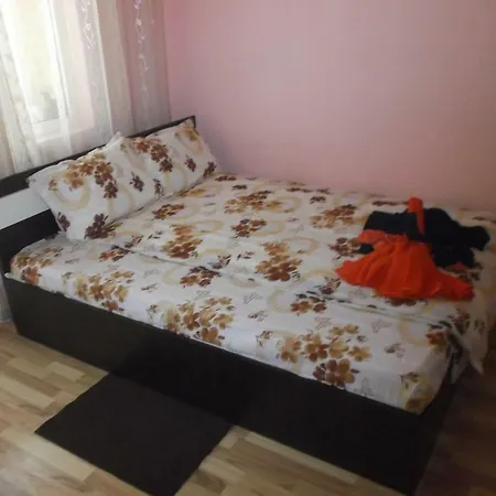 Apartament 2 Semidecomandat 
